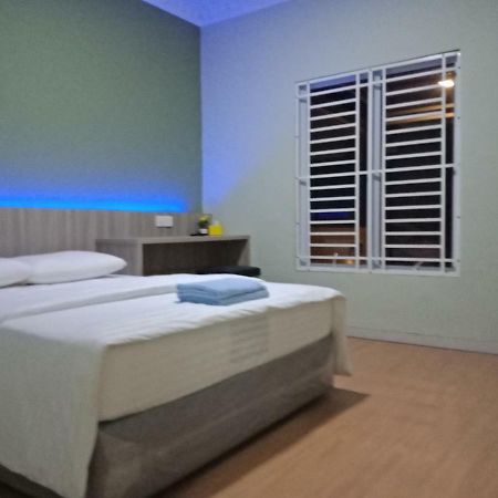 Sleeprest @ Golden Prima Hotell Batam Eksteriør bilde