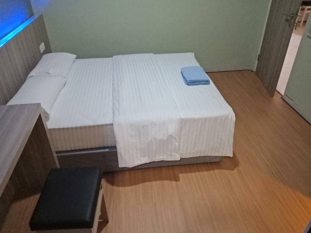 Sleeprest @ Golden Prima Hotell Batam Eksteriør bilde