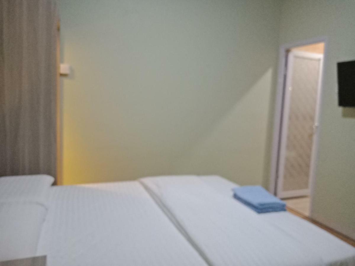 Sleeprest @ Golden Prima Hotell Batam Eksteriør bilde